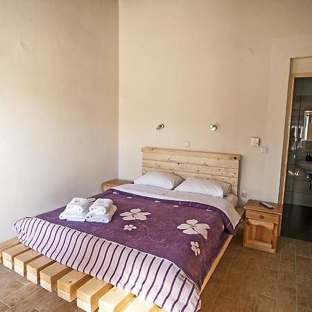 Ihnilatis Bed & Breakfast Керкини Екстериор снимка