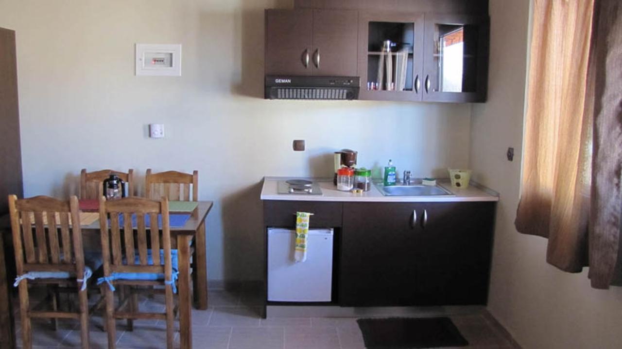 Ihnilatis Bed & Breakfast Керкини Стая снимка