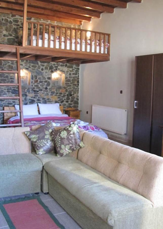 Ihnilatis Bed & Breakfast Керкини Стая снимка